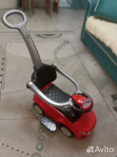 Машинка каталка толокар с ручкой