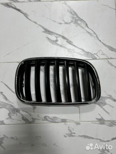 Решетка радиатора правая bmw х5 е70