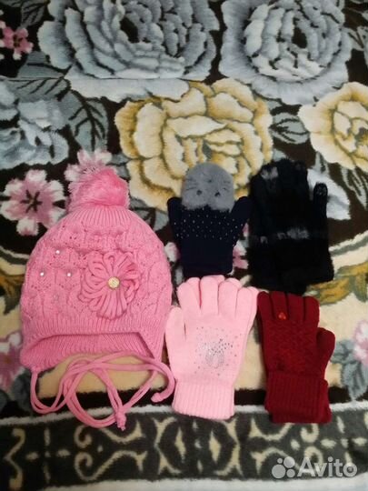 Шапка и перчатки для девочки