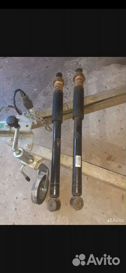 Амортизаторы задние на Лада X-ray cross 2 шт