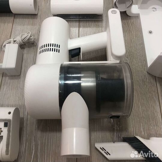 Аккумуляторный пылесос Xiaomi dreame V10