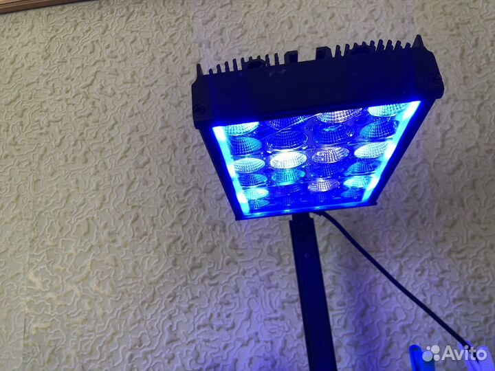 Продам 2 светильника