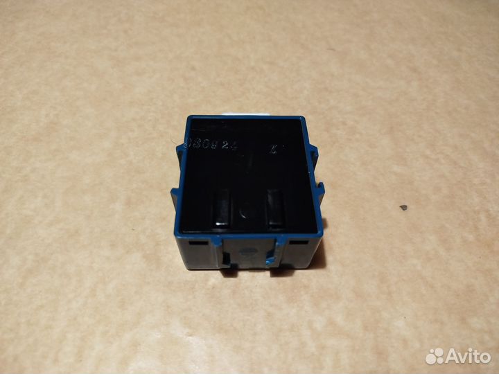 Блок управления дверьми Toyota