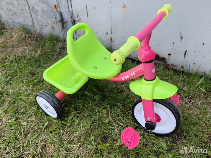 Трехколесный велосипед