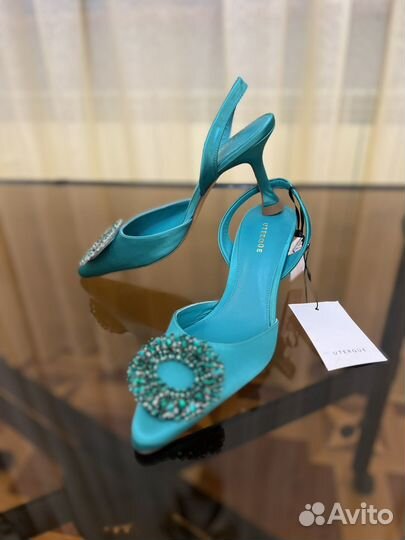 Uterque босоножки. Новые