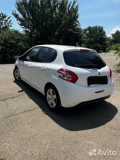 Peugeot 208 1.6 AT, 2013, 105 014 км