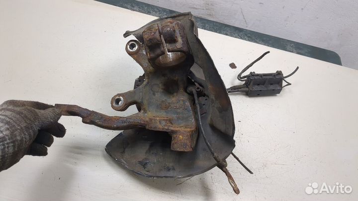 Ступица (кулак, цапфа) BMW 7 E38, 2000