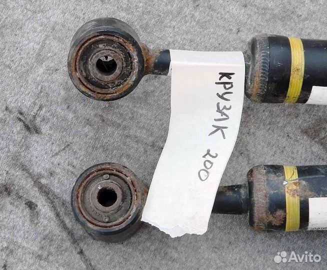 Амортизатор передний Toyota Land Cruiser 200