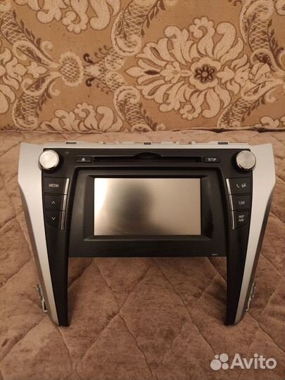 Штатная магнитола на Camry 55