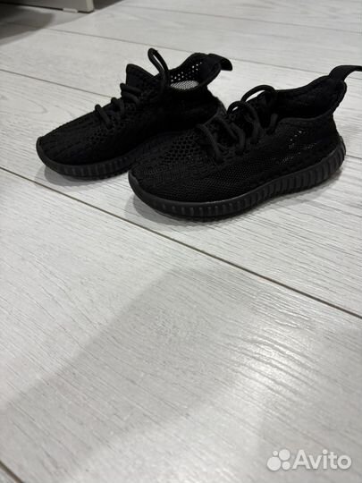 Кроссовки детские