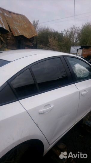 Стекла Шевроле Круз Седан