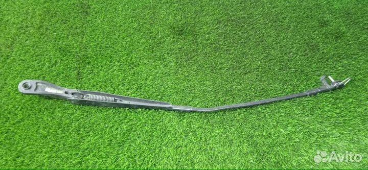 Рычаг стеклоочистителя, Поводок дворника передний