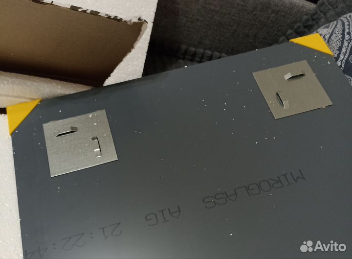 Зеркало настенное