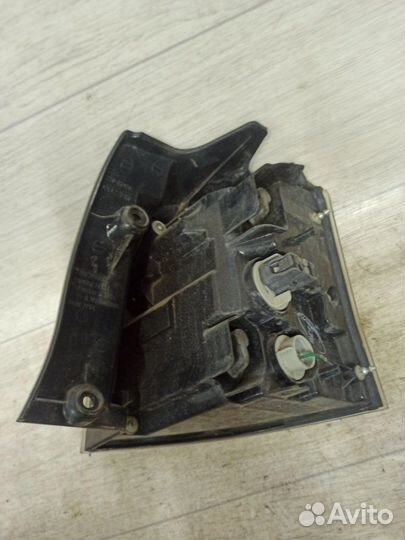 Фонарь задний левый Mitsubishi Outlander Xl 2007