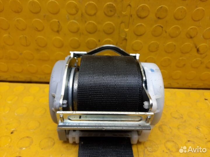 Ремень безопасности задний Skoda Karoq djka 2020