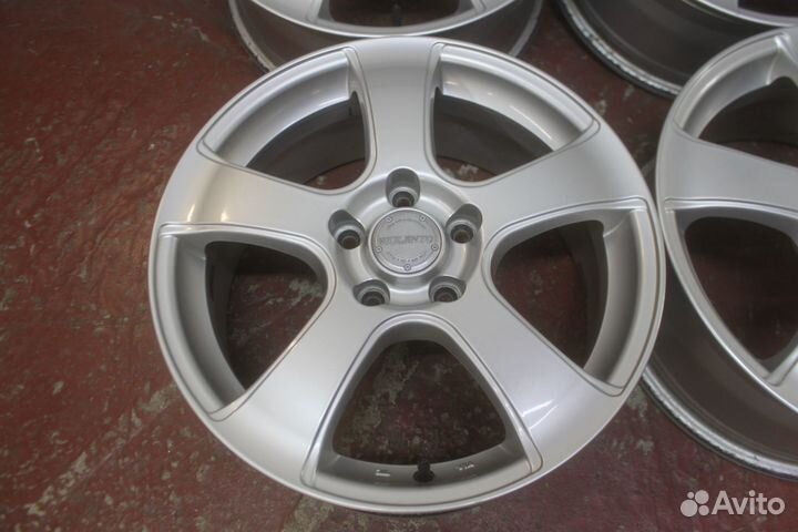 Диски R17 Violento 5х114.3 7J