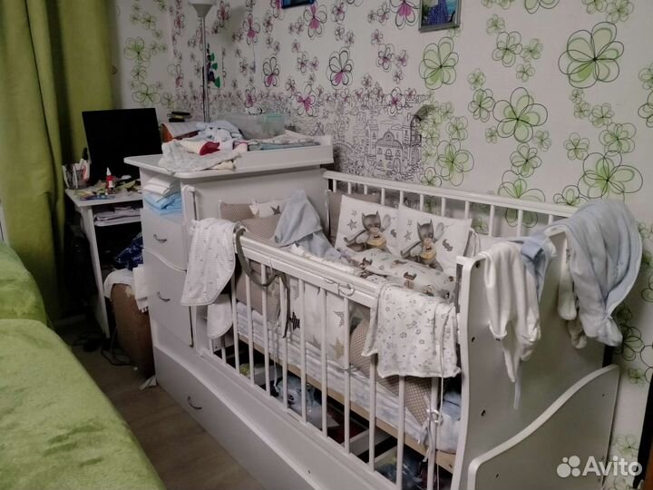 Детская кроватка трансформер с маятником