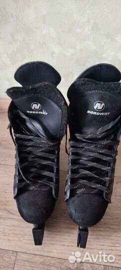 Коньки хоккейные