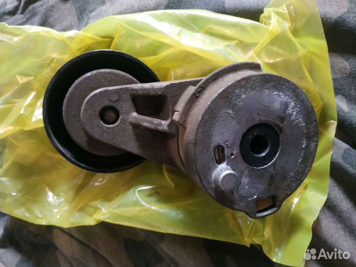 Натяжитель ремня hyundai Kia 1.6