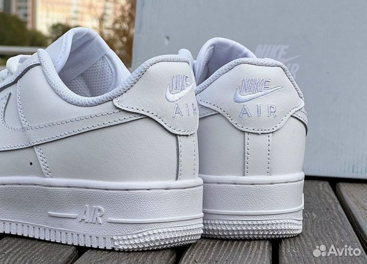 Кроссовки nike air force 1 белые