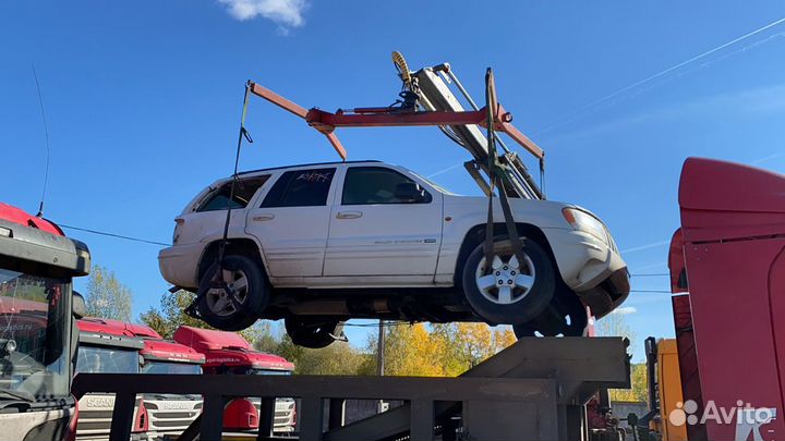 Дверь передняя правая jeep grand cherokee wj