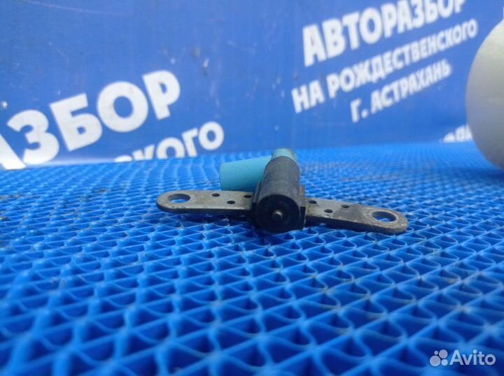 Датчик положения коленвала Renault Megane 1 седан