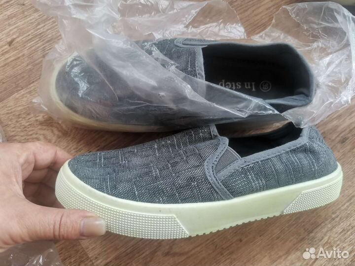 Кроссовки новые