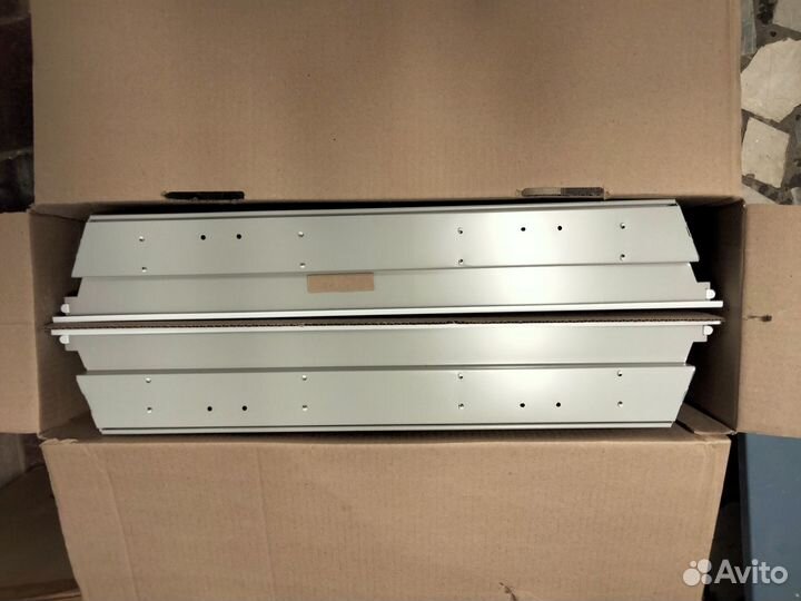 Продам светильники растровые 4х18