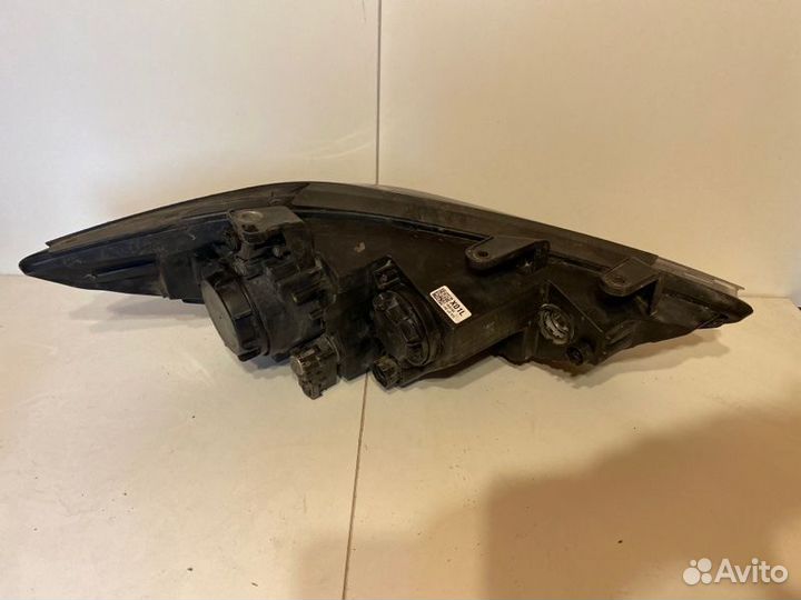 Фара галогеновая левая Hyundai Elantra AD