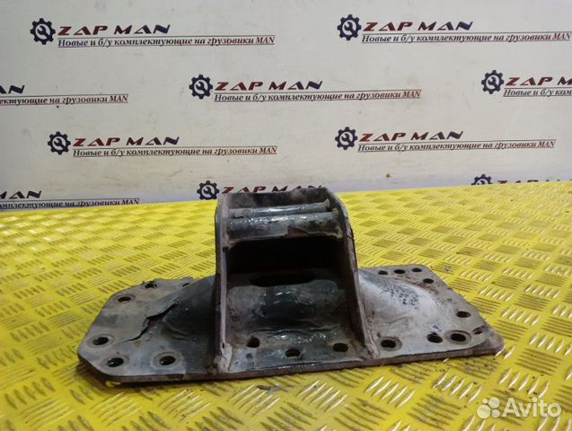 Кронштейн траверсы кпп левый Man Tga Tgs Tgx
