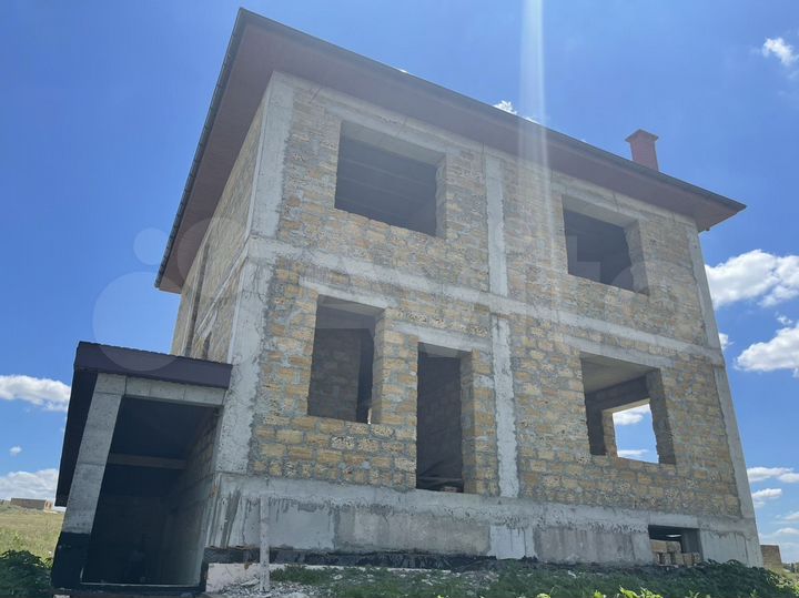 Дом 300 м² на участке 8 сот.