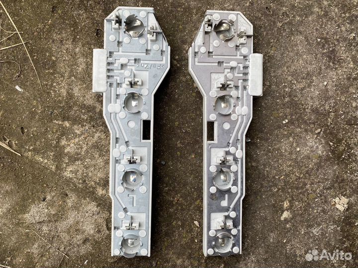 Skoda fabia плата заднего фонаря