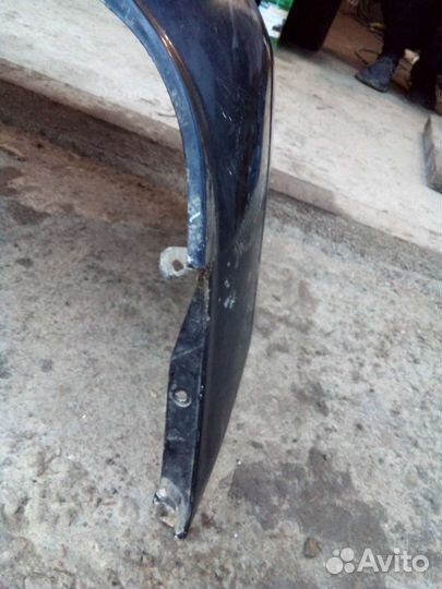 Бампер с решеткой Nissan Cube Z10