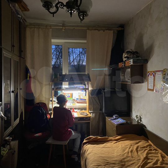 2-к. квартира, 47 м², 4/4 эт.