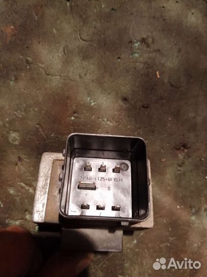 Реле свечей накала Меган 2