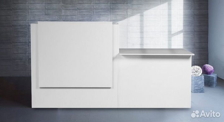 Стойка ресепшн