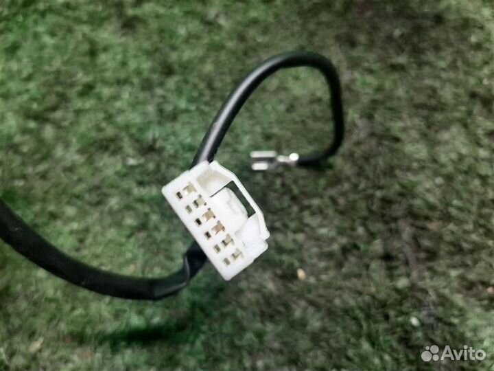 Кнопки мультимедиа на руль Suzuki SX4 2007