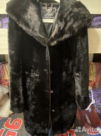Шуба из мутона с капюшоном