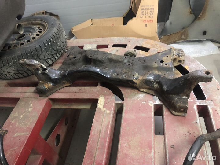 Подрамник lancer 9