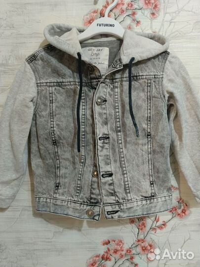 Куртка джинсовая