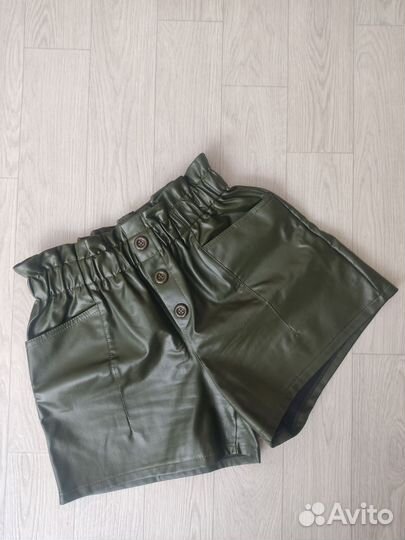 Кожаные шорты