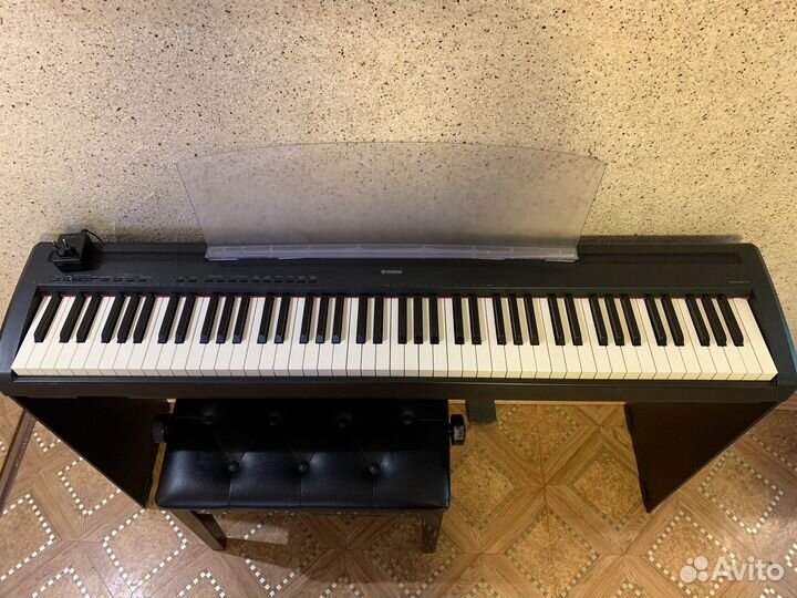 Электронное пианино Yamaha P-95