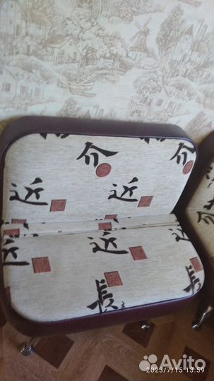 Кухонный мягкий уголок