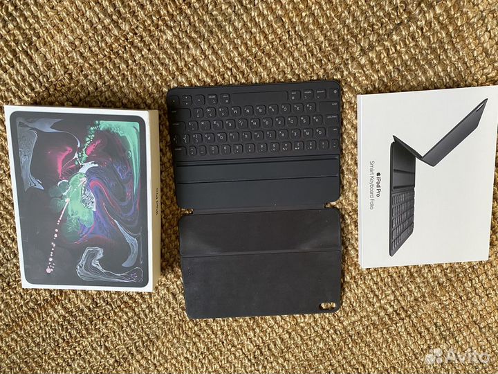iPad pro 11 2018 256gb + smartKeybord