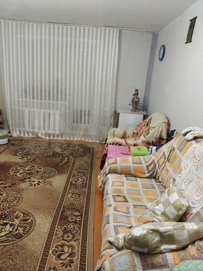 4-к. квартира, 94 м², 1/3 эт.