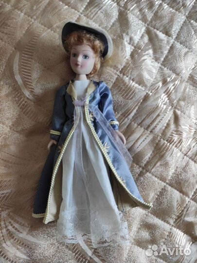 Кукла фарфоровая коллекционная