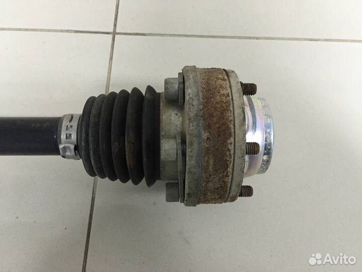 Привод задний правый Volkswagen Tiguan 2017