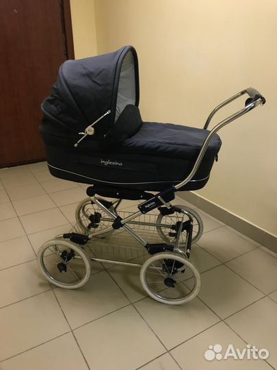 Коляска Inglesina Vittoria на шасси comfort