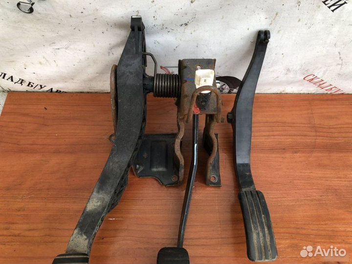 Педальный узел Renault Logan