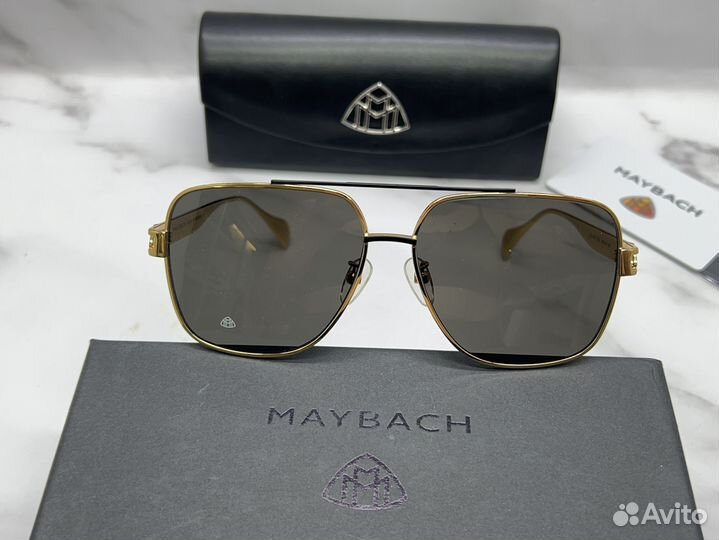 Сoлнцeзащитныe oчки Maybach 